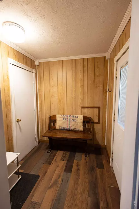 Entry Way - 9940 Cranston Rd, Morehead, KY 40351 photo 1 of 1