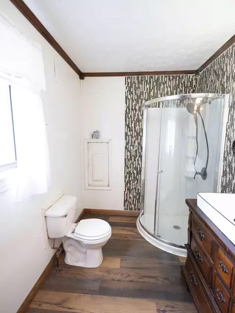 Bath - 9940 Cranston Rd, Morehead, KY 40351 photo 4 of 4