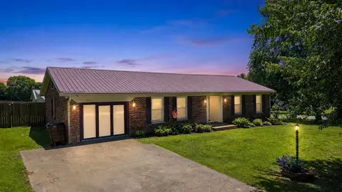 401 Haddix St, Harrodsburg, KY 40330