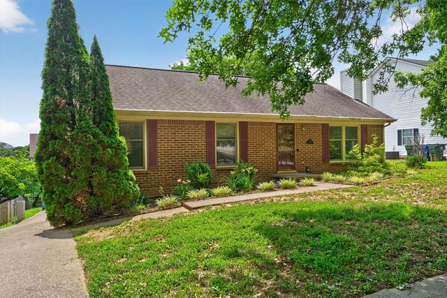 1110 Rockbridge Rd, Lexington, KY 40515