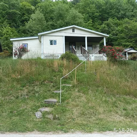 450 Bowen Ln, Inez, KY 41224