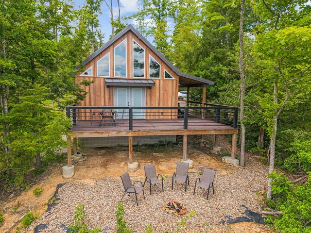 711 Worley Hill Top Rd, Stearns, KY 42647