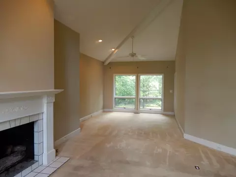 643 Whitney Dr, Paducah, KY 42001