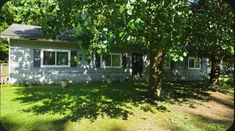 582 Clifton Rd, Frenchburg, KY 40322