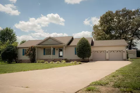 546 Smiths Ln, Mayfield, KY 42066
