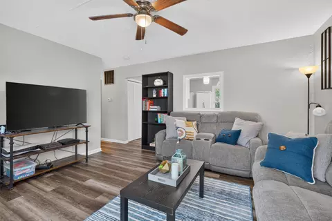 691 Harr Cir, Lexington, KY 40505
