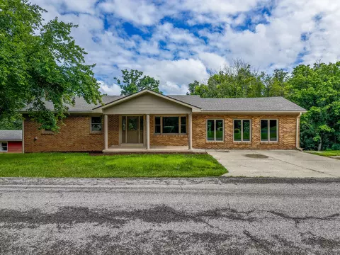 110 Keeton Ave, West Liberty, KY 41472