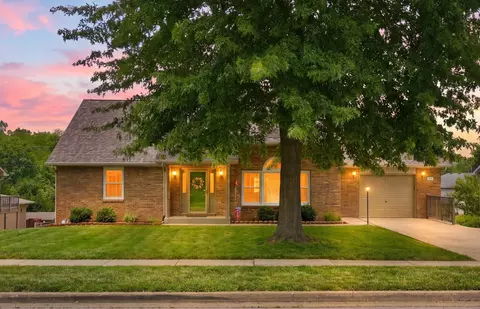312 Castle Blvd, Paris, KY 40361