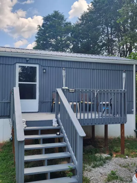 Exterior - 33 Tanglewood Dr, Burnside, KY 42519 photo 2 of 5