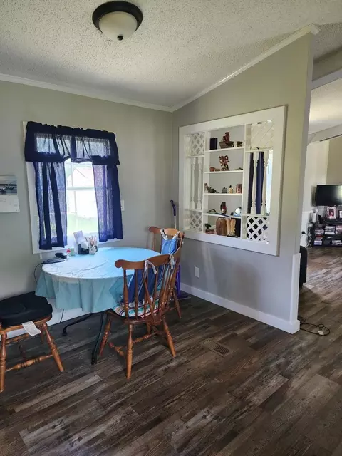 Dining - 33 Tanglewood Dr, Burnside, KY 42519 photo 1 of 1