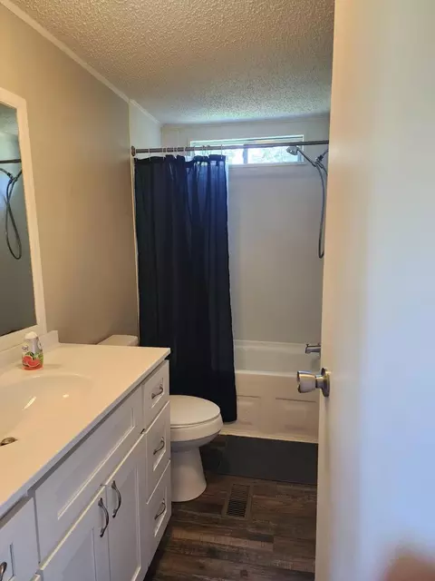 Bath - 33 Tanglewood Dr, Burnside, KY 42519 photo 4 of 4