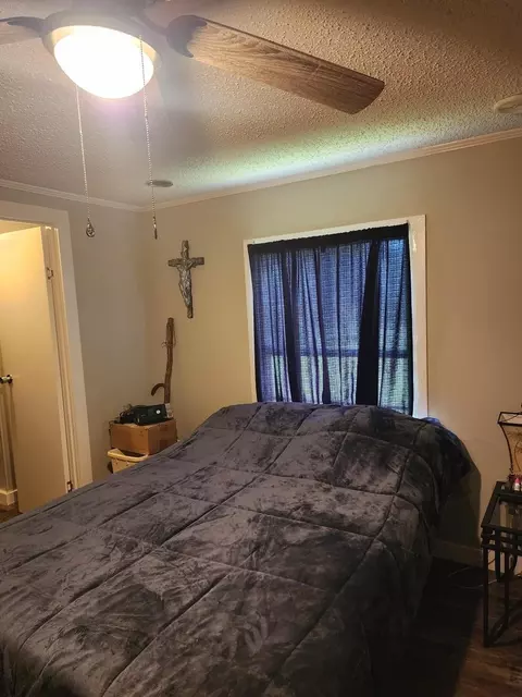 Bedroom - 33 Tanglewood Dr, Burnside, KY 42519 photo 2 of 4