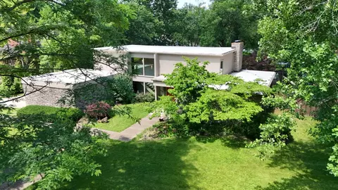 2049 Lakeside Dr, Lexington, KY 40502