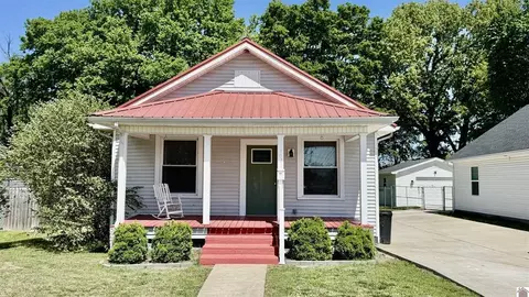 1623 Clark St, Paducah, KY 42003