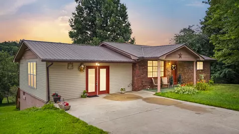 27 Poplar Ln, Morehead, KY 40351