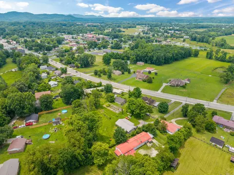 View/Area - 758 N Main St, Stanton, KY 40380 photo 4 of 10