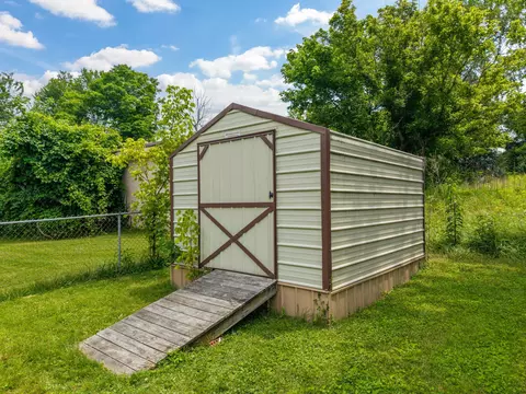 Exterior - 758 N Main St, Stanton, KY 40380 photo 5 of 7