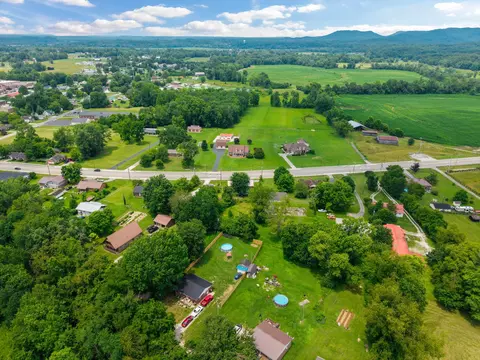 View/Area - 758 N Main St, Stanton, KY 40380 photo 5 of 10