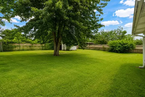 Exterior - 758 N Main St, Stanton, KY 40380 photo 4 of 7