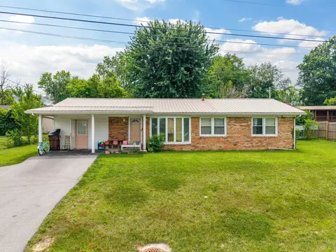Exterior - 758 N Main St, Stanton, KY 40380 photo 2 of 7