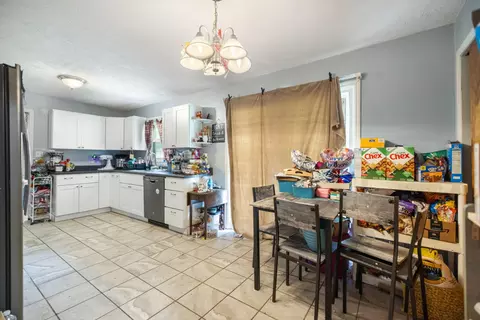 Kitchen - 758 N Main St, Stanton, KY 40380 photo 4 of 5