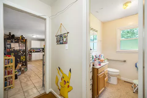 Entry Way - 758 N Main St, Stanton, KY 40380 photo 1 of 2