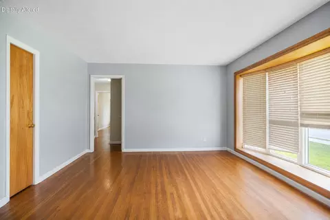 Living - 758 N Main St, Stanton, KY 40380 photo 1 of 10