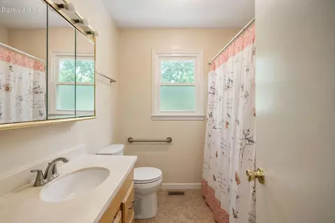 Bath - 758 N Main St, Stanton, KY 40380 photo 1 of 3