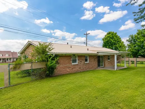 Exterior - 758 N Main St, Stanton, KY 40380 photo 3 of 7