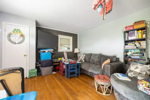 Living - 758 N Main St, Stanton, KY 40380 photo 3 of 10