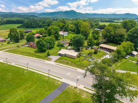 View/Area - 758 N Main St, Stanton, KY 40380 photo 8 of 10