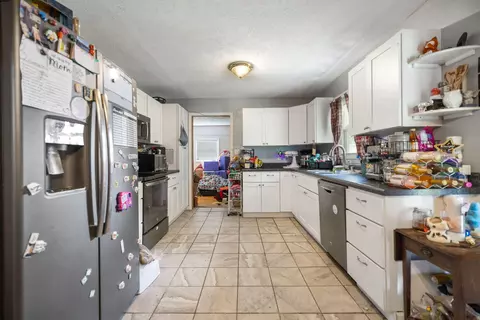 Kitchen - 758 N Main St, Stanton, KY 40380 photo 3 of 5