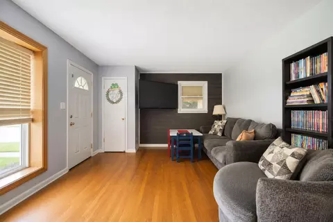 Living - 758 N Main St, Stanton, KY 40380 photo 7 of 10