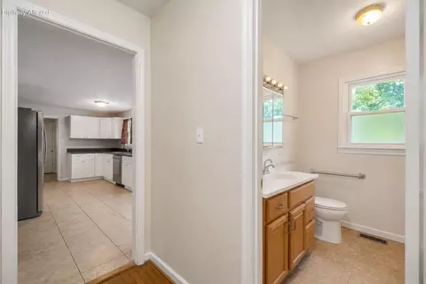 Entry Way - 758 N Main St, Stanton, KY 40380 photo 2 of 2