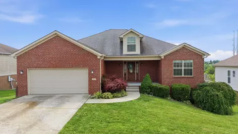 513 Blue Spruce Dr, Richmond, KY 40475