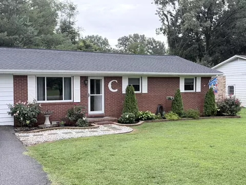 1401 Mimosa Ln, Benton, KY 42025