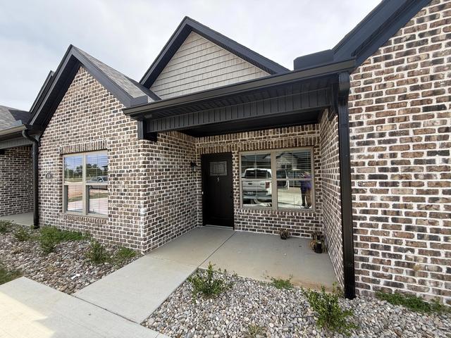 842 Ridgewood Dr, Berea, KY 40403