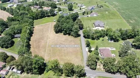 6525 Clinton Rd, Paducah, KY 42001
