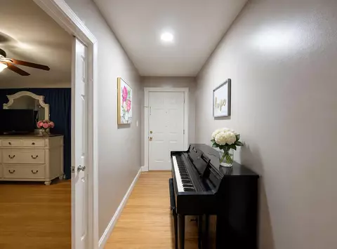Entry Way - 10 Joan St, Williamsburg, KY 40769 photo 1 of 1