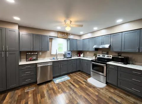 Kitchen - 10 Joan St, Williamsburg, KY 40769 photo 1 of 2