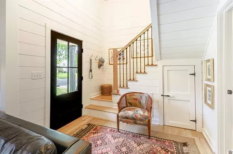 Entry Way - 811 Olive St, Murray, KY 42071 photo 2 of 4