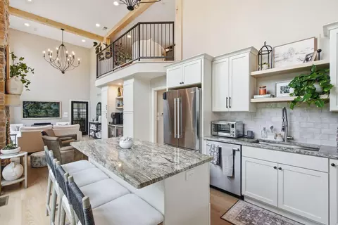 Kitchen - 189 Red Gate Rd, Lancaster, KY 40444 photo 4 of 9