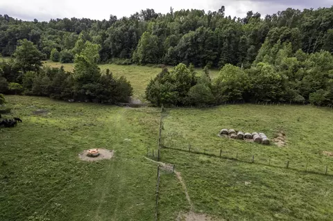2000 2000 Gosser Ridge Rd, Liberty, KY 42539