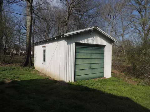 Other - 205 E 15th St, Benton, KY 42025 photo 3 of 5