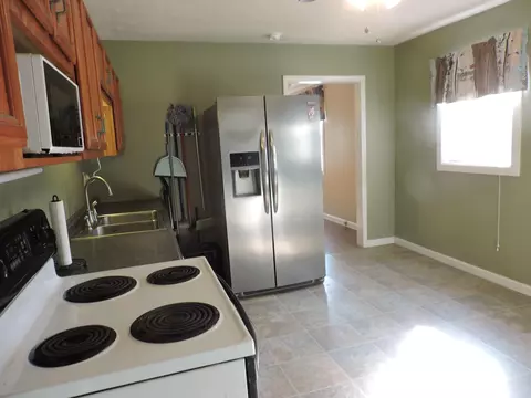 Kitchen - 205 E 15th St, Benton, KY 42025 photo 3 of 3