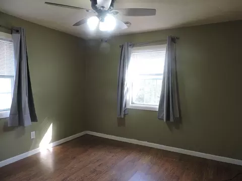 Bedroom - 205 E 15th St, Benton, KY 42025 photo 3 of 4