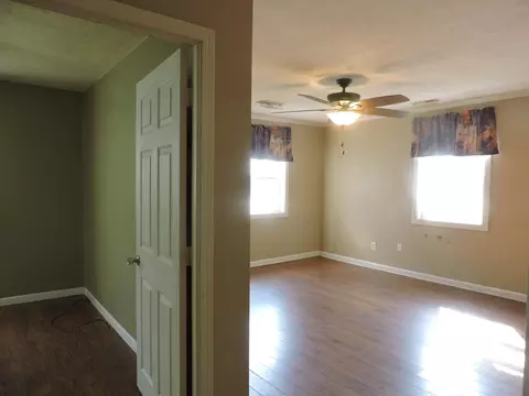 Bedroom - 205 E 15th St, Benton, KY 42025 photo 1 of 4