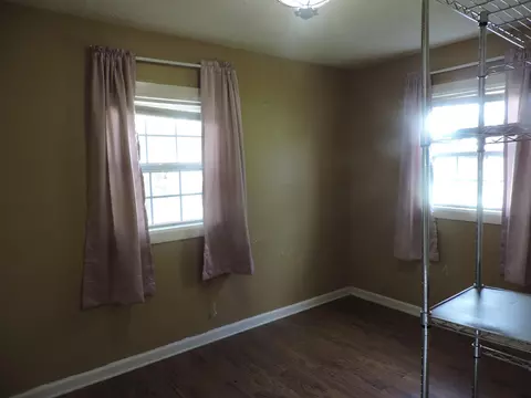 Bedroom - 205 E 15th St, Benton, KY 42025 photo 2 of 4
