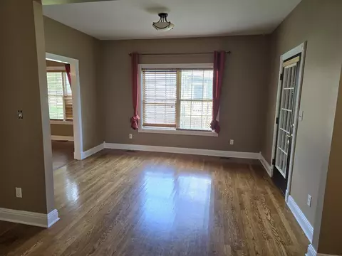 Living - 709 Hackney Ct, Richmond, KY 40475 photo 3 of 4