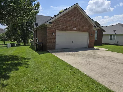 Exterior - 709 Hackney Ct, Richmond, KY 40475 photo 2 of 7